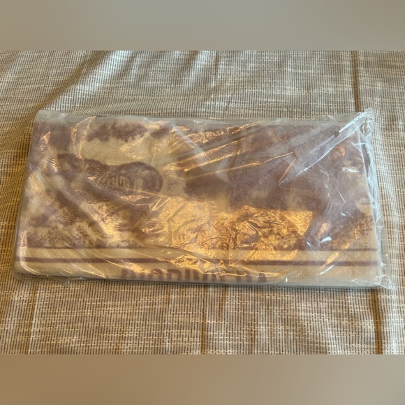 Christian Dior Exclusive Straw Book Tote Bag - New in Package | GWP Item - Picture 4 of 4